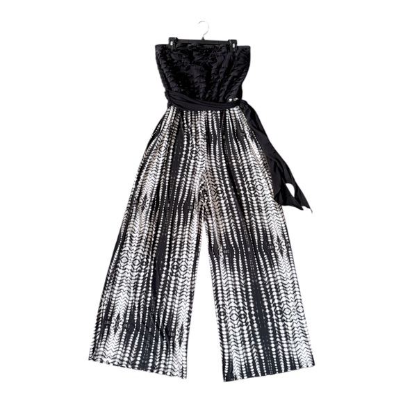 connected apparel Pants - Women’s Strapless Wide Leg Black Ruffled Long Jumpsuit Size XL Jersey Knit Party